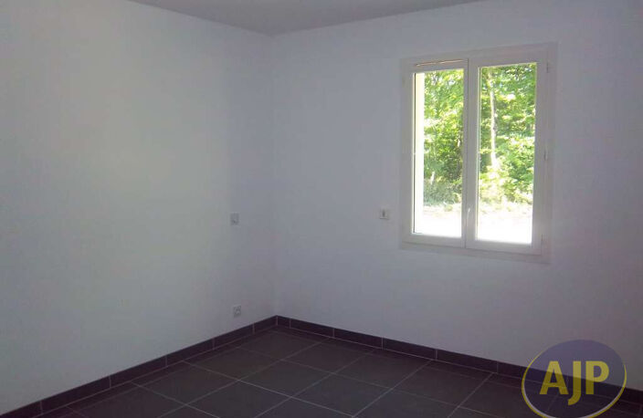 Maison T3 avec jardin centre-ville de Lesparre ! — photo 4
