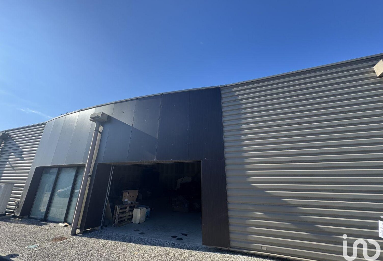 Vente Murs commerciaux 300 m&sup2; — photo 1