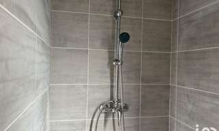 Commerce  289 m² à louer à La Tour-de-Salvagny (69890)