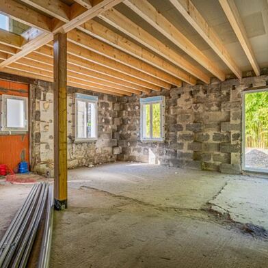 Maison 5 pièces 250275 €