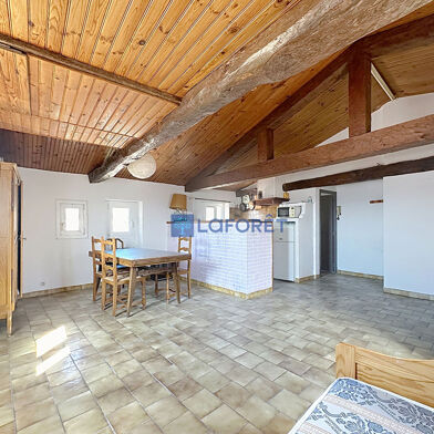 Immeuble  118300 €