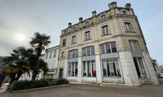 Immeuble  631 m² à vendre à Jarnac (16200)