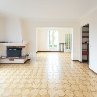 Maison 6 pièces 370000 €