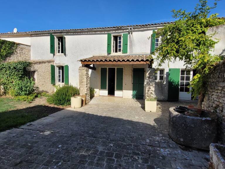 Maison ancienne de caractère à vendre - 233 m² - 863 m² terrain - à rénover - Le Bois Plage en Ré — photo 1