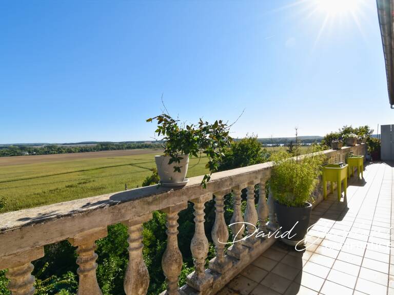 Duplex lumineux 5 pièces – 132 m² – Jardin + balcon plein Sud – Vue Seine & Lac — photo 1