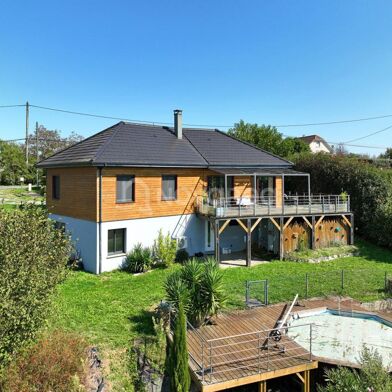 Maison 11 pièces 400000 €