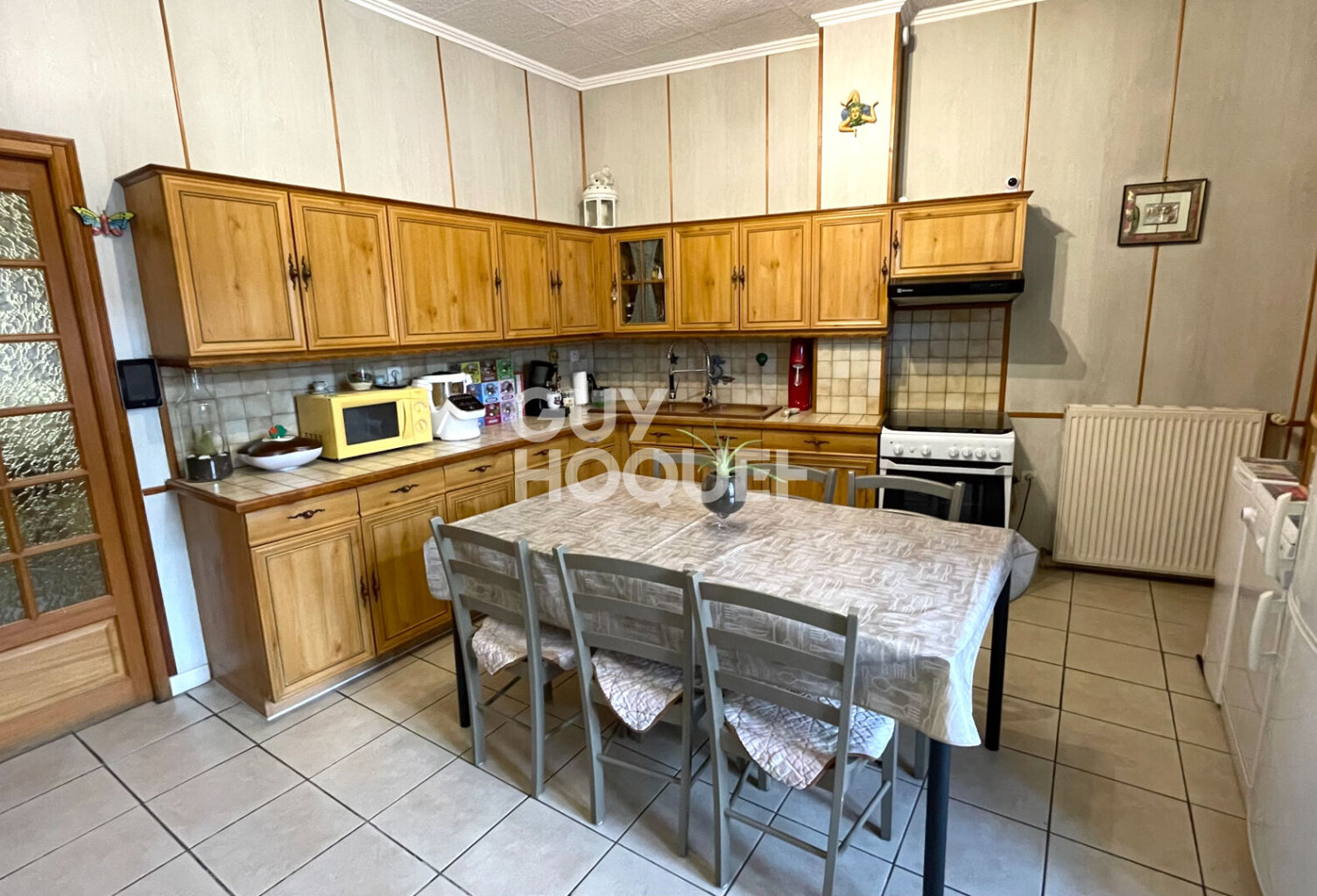 Charmant T4 de plus de 100m² avec une belle hauteur sous plafond avec stockage et garage — photo 1