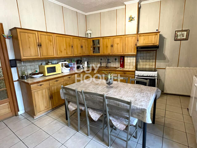 Charmant T4 de plus de 100m² avec une belle hauteur sous plafond avec stockage et garage — photo du bien