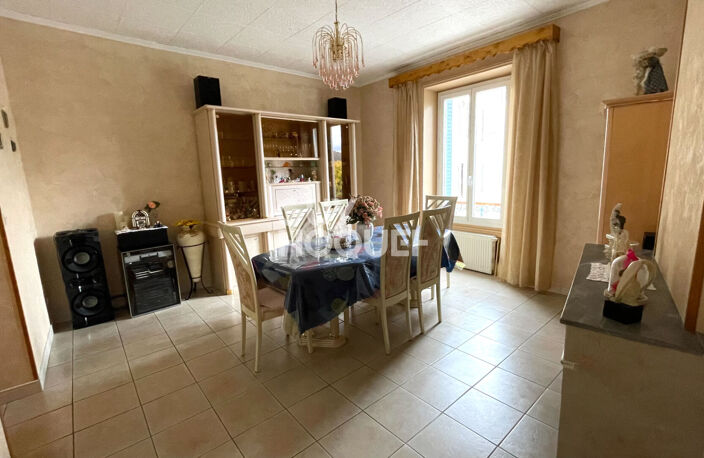 Charmant T4 de plus de 100m² avec une belle hauteur sous plafond avec stockage et garage — photo 4