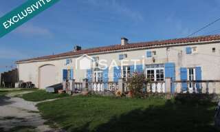 Maison 8 Pièces 196 m² à vendre à Mortiers (17500)