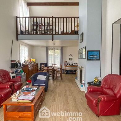 Maison 6 pièces 399000 €