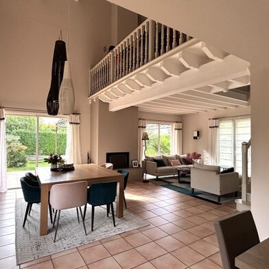 Maison 5 pièces 722400 €