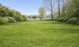 Terrain  1210 m² à vendre à Le Mée-sur-Seine (77350)