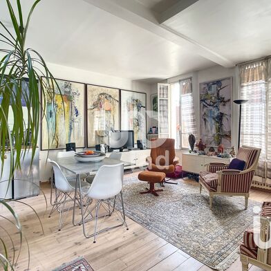 Maison 5 pièces 749000 €