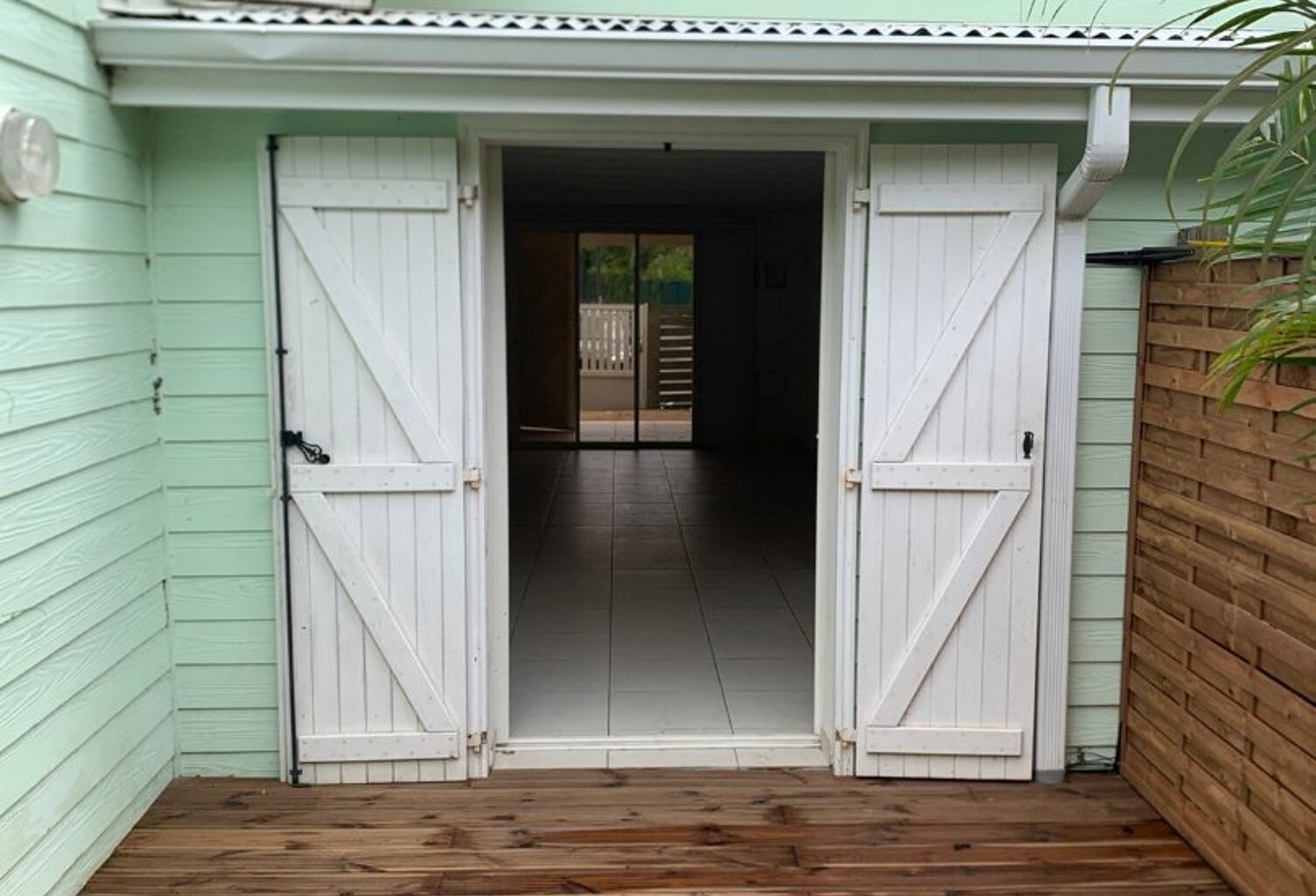 F3 DUPLEX  PROCHE DES COMMODITES ET DES PLAGES — photo 1