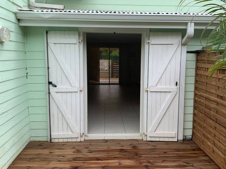 F3 DUPLEX  PROCHE DES COMMODITES ET DES PLAGES — photo 1