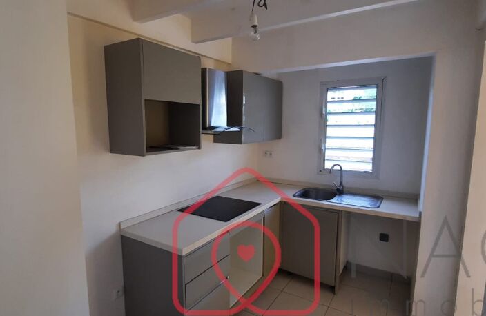F3 DUPLEX  PROCHE DES COMMODITES ET DES PLAGES — photo 3