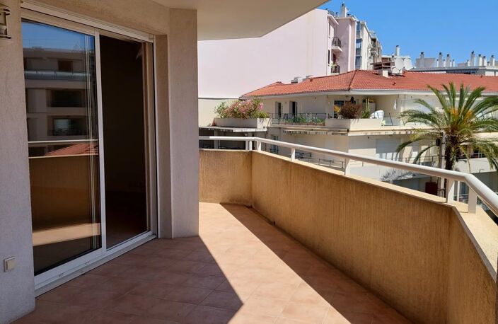 ANTIBES - 4 Pièces  82 m² — photo 4