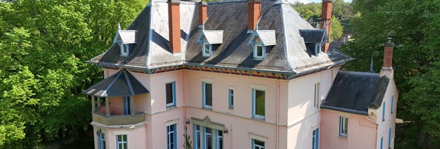 Maison 15 Pièces 600 m² à vendre à Eyzin-Pinet (38780)