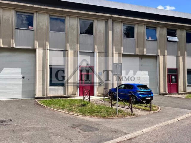 Local d'activité de 730 m² à louer à SARCELLES — photo du bien