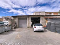 Local commercial — photo 2