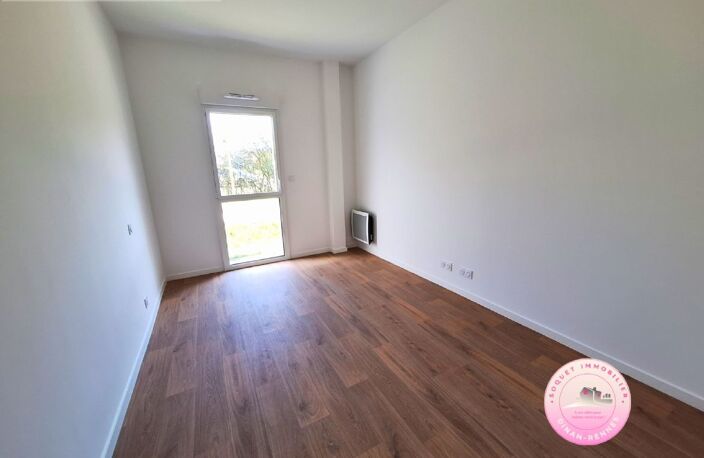 A VENDRE - LE RHEU- APPARTEMENT T3 DE 65,25m² en rez-de-jardin — photo 4