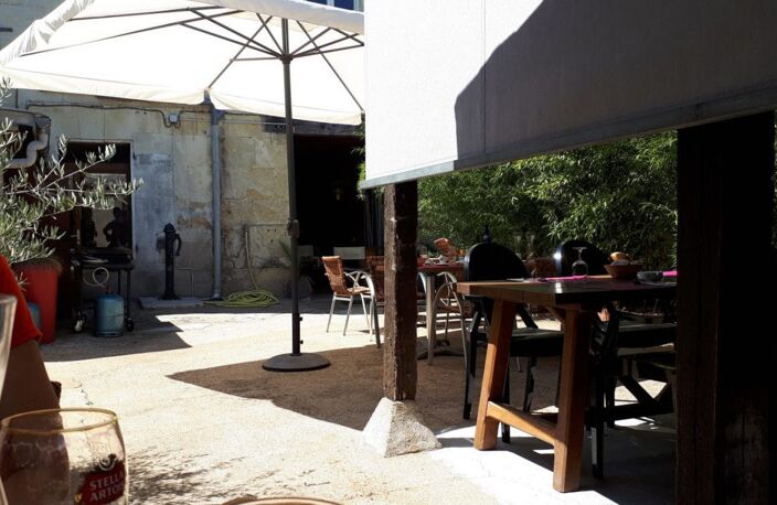immeuble d habitation et commerce de restauration traiteur — photo 2