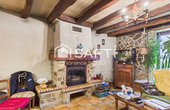 Magnifique hameau de trois maisons avec dépendances et plus de cinq hectares attenants. — photo 4