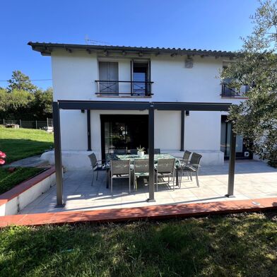 Maison 7 pièces 556400 €