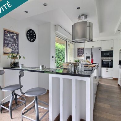 Maison 6 pièces 649000 €