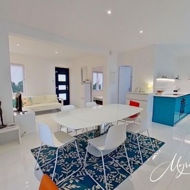 Maison 4 pièces 599000 €