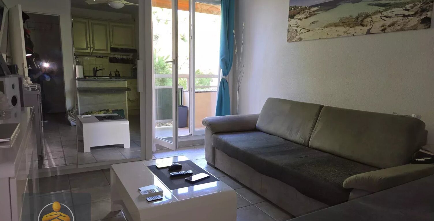 T2 LA FAVIERE — photo 1