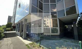 Bureau  200 m² à louer à Villeurbanne (69100)