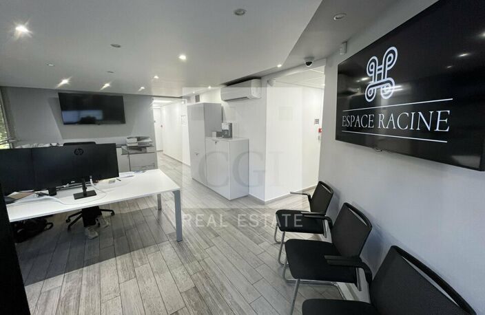 BUREAUX à LOUER — photo 2