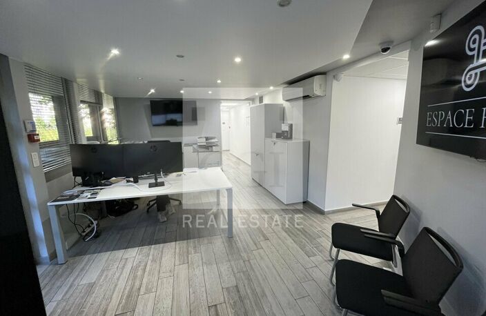 BUREAUX à LOUER — photo 3