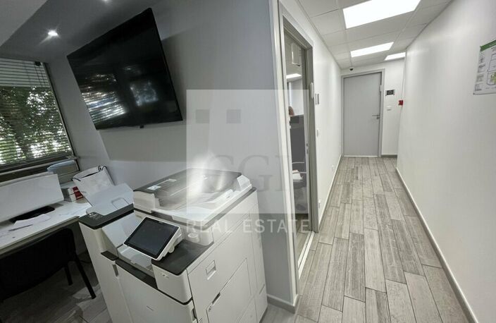 BUREAUX à LOUER — photo 4