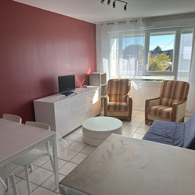 Appartement 2 pièces 869 €