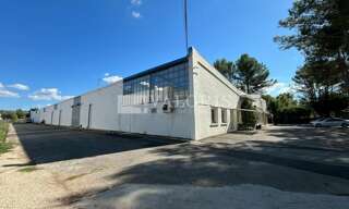 Commerce  594 m² à louer à Rousset (13790)