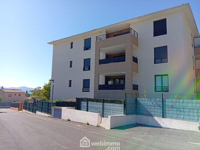 Appartement - 60m² - Le Luc — photo du bien