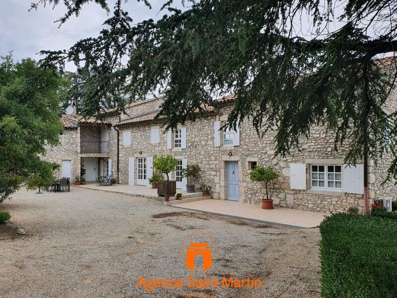 Villa / Maison  T9 à vendre Montélimar 26200
