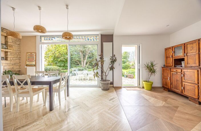 Grande maison familiale avec superbe jardin, piscine et terrain constructible ! — photo 5