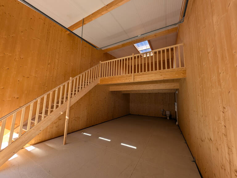 Local Professionnel tout neuf — photo 1