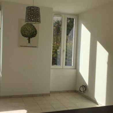 Appartement 4 pièces 902 €