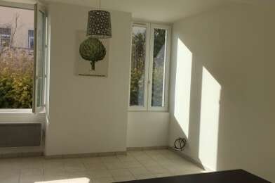 Appartement 4 pièces 902 €