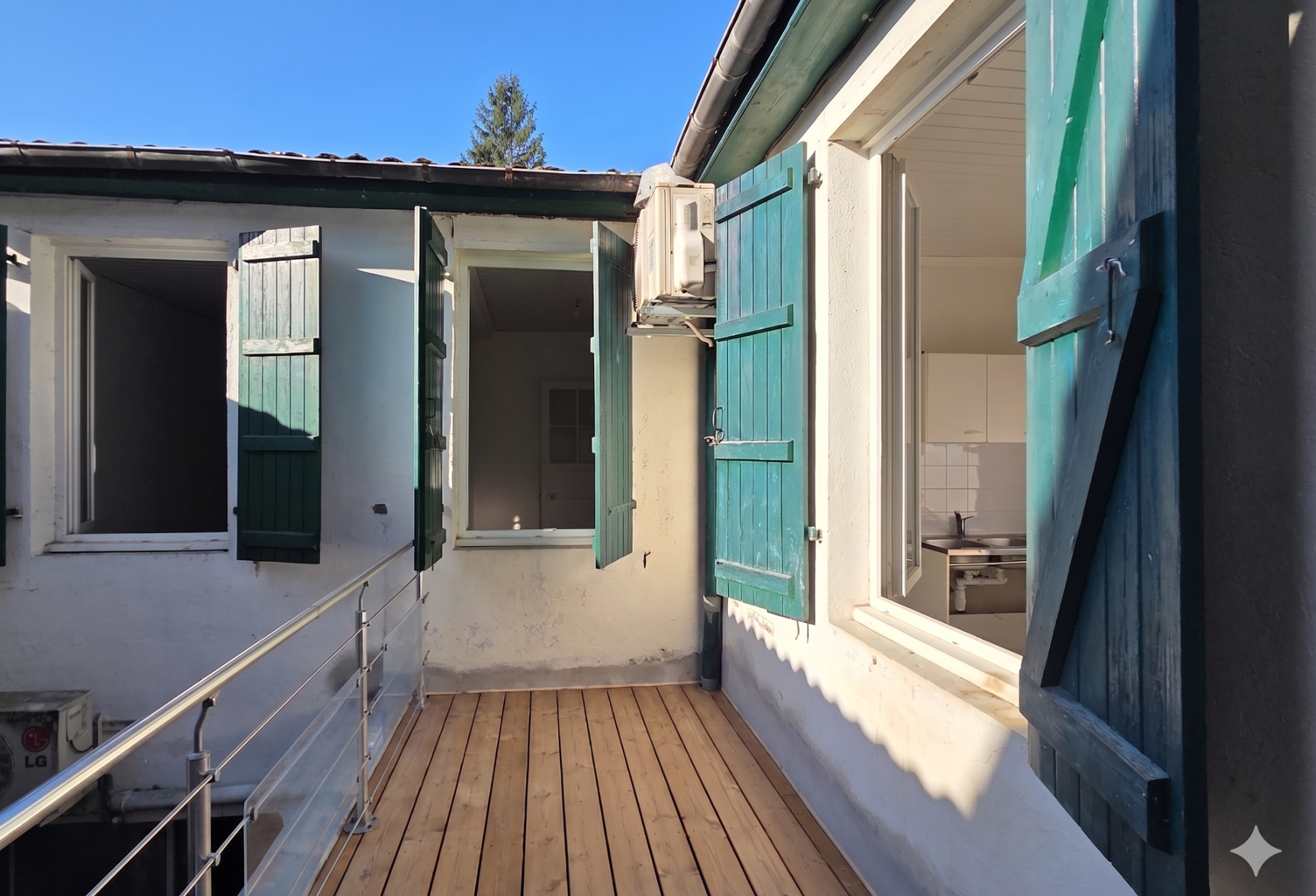 ITZALARGI -- Appartement à rénover avec balcon sur cour, cent — photo 1