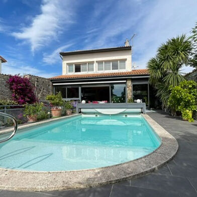 Maison 8 pièces 887000 €