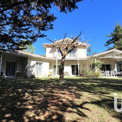 Maison 8 pièces 599000 €