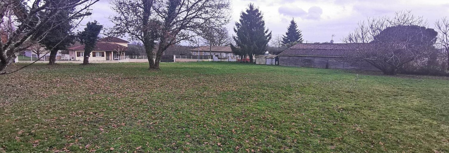 Terrain  2130 m² à vendre à Saint-Martin-du-Bois (33910)