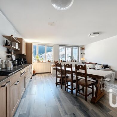 Appartement 7 pièces 215000 €