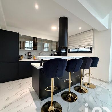 Maison 5 pièces 401700 €